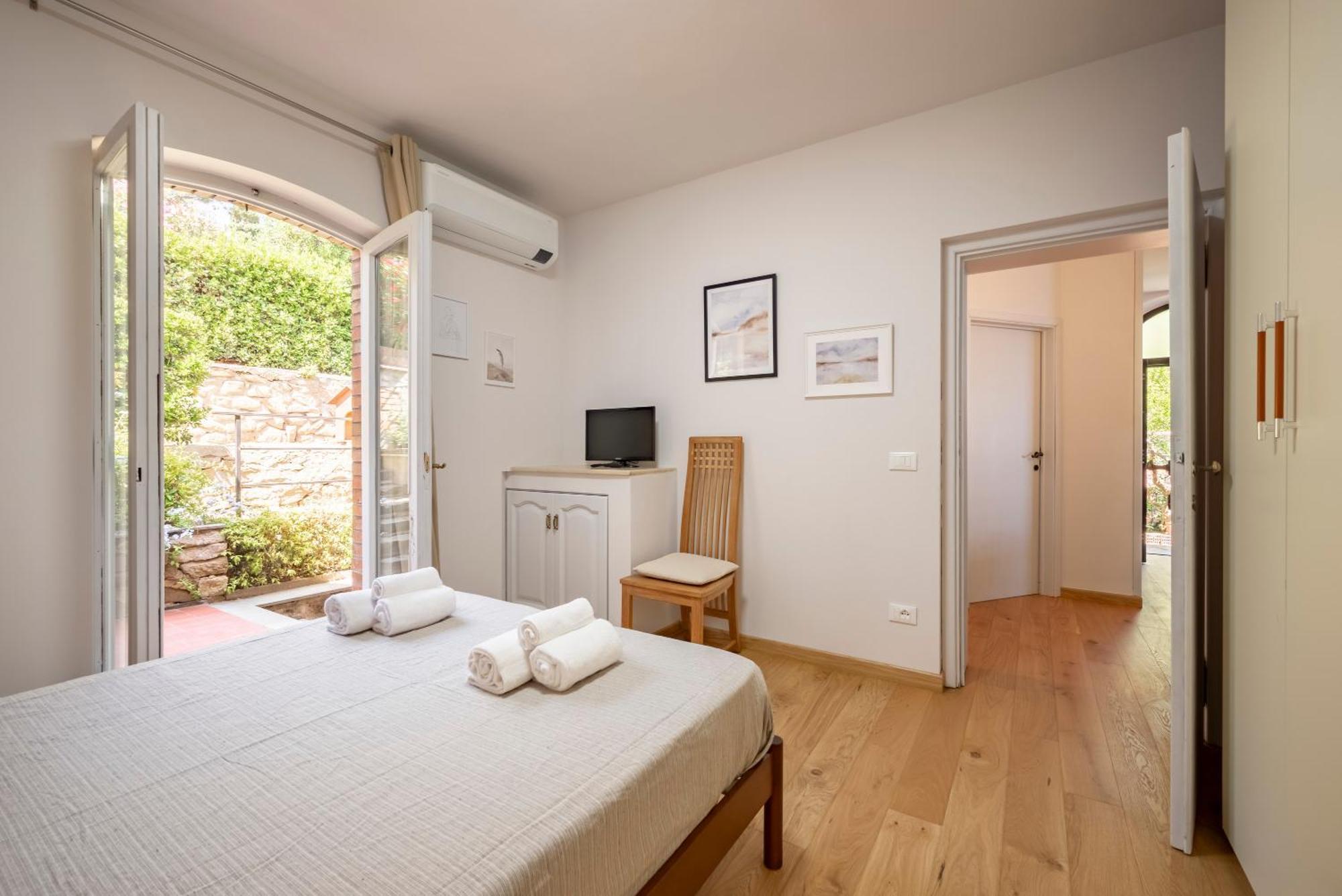 Villa Con Giardino Vista Mare Кастильоне дела Пеская Екстериор снимка