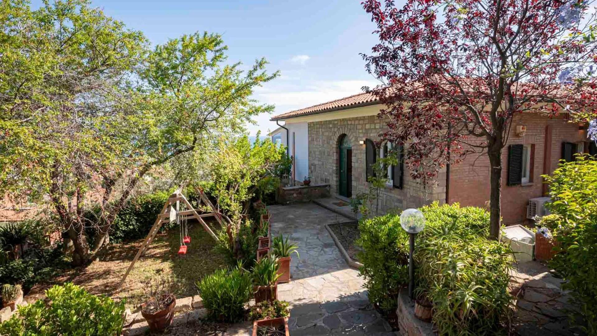 Villa Con Giardino Vista Mare Кастильоне дела Пеская Екстериор снимка